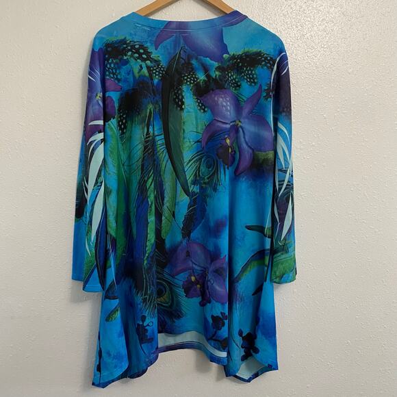 Jess And Jane Blue Floral Peacock Asymmetrical Top Women’s Plus Size 1X - Picture 2 of 9